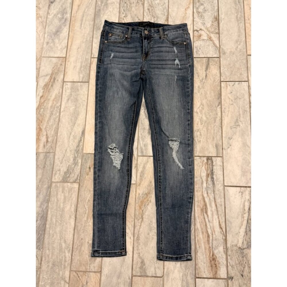 C Pink women's size 5 (27") blue mid-rise denim 5-pocket jeans